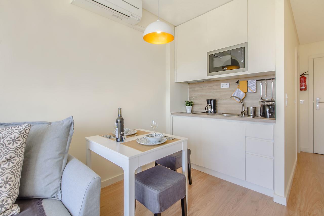 Trindade Flat With A Great View Apartment Porto Bagian luar foto