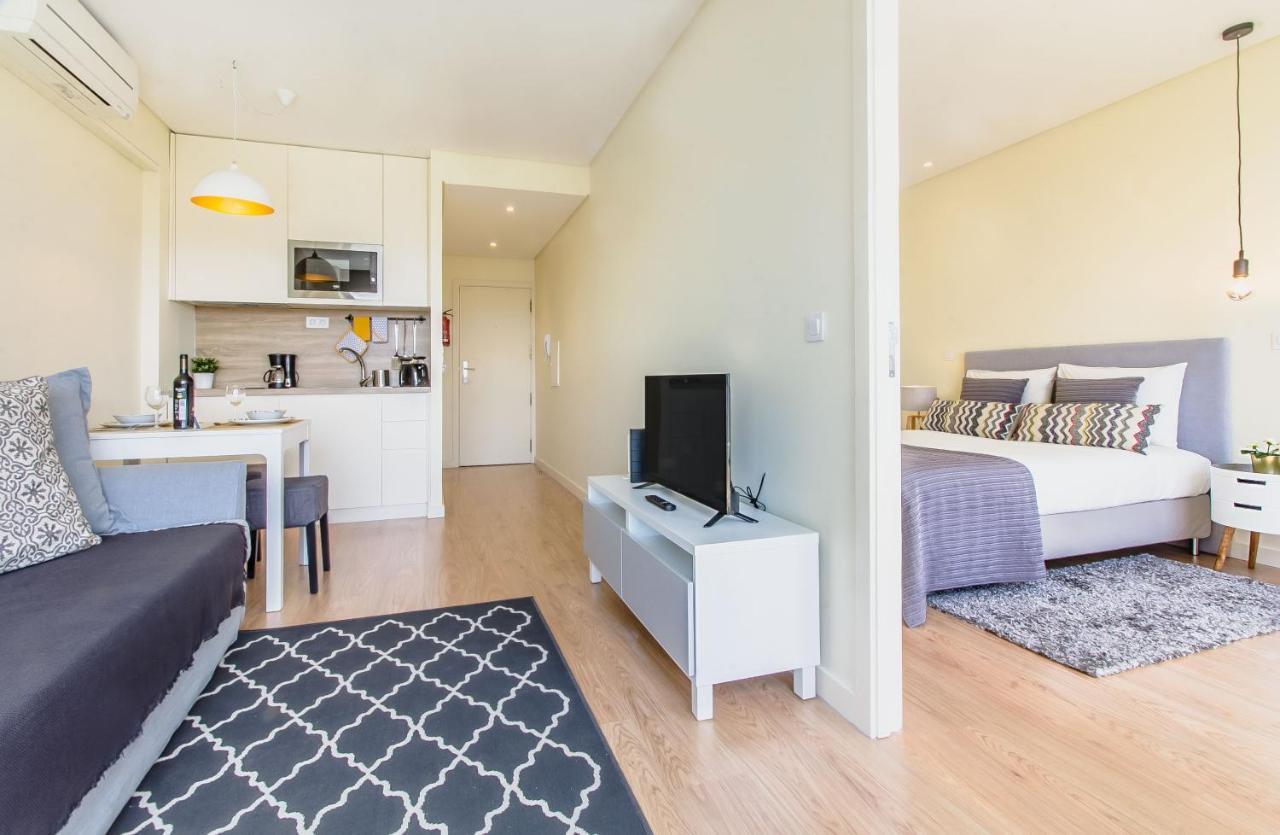 Trindade Flat With A Great View Apartment Porto Bagian luar foto