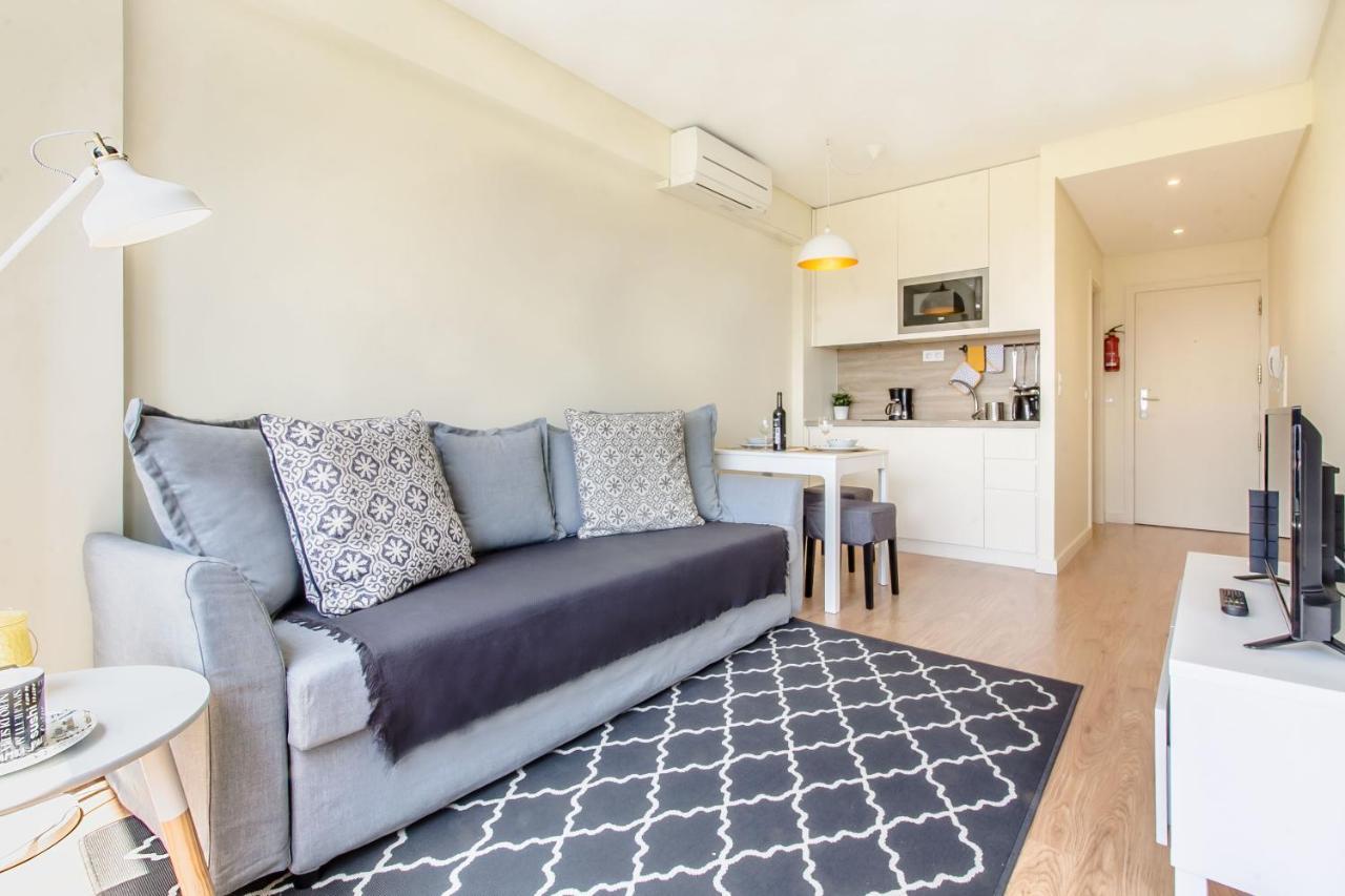 Trindade Flat With A Great View Apartment Porto Bagian luar foto