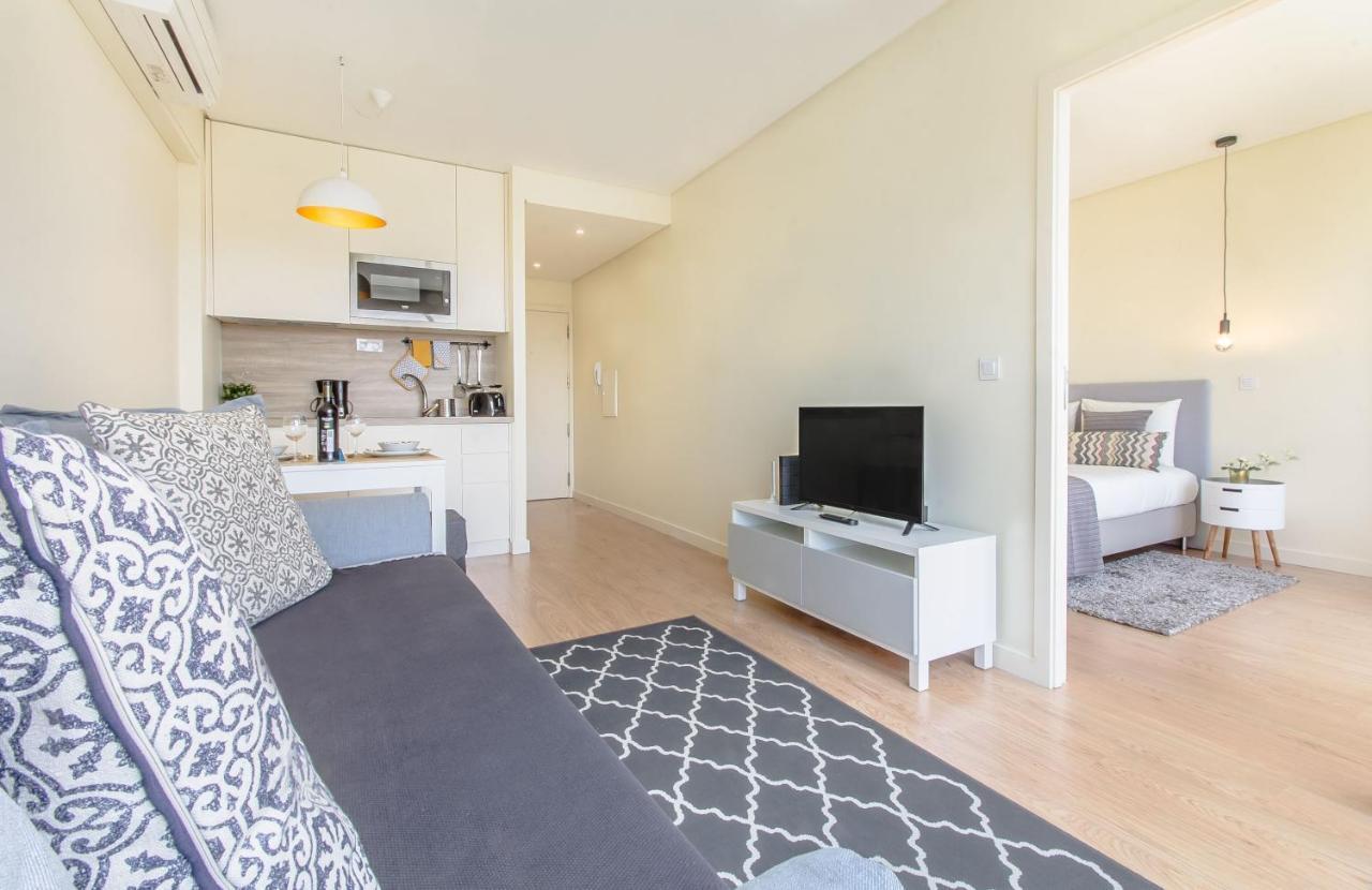 Trindade Flat With A Great View Apartment Porto Bagian luar foto