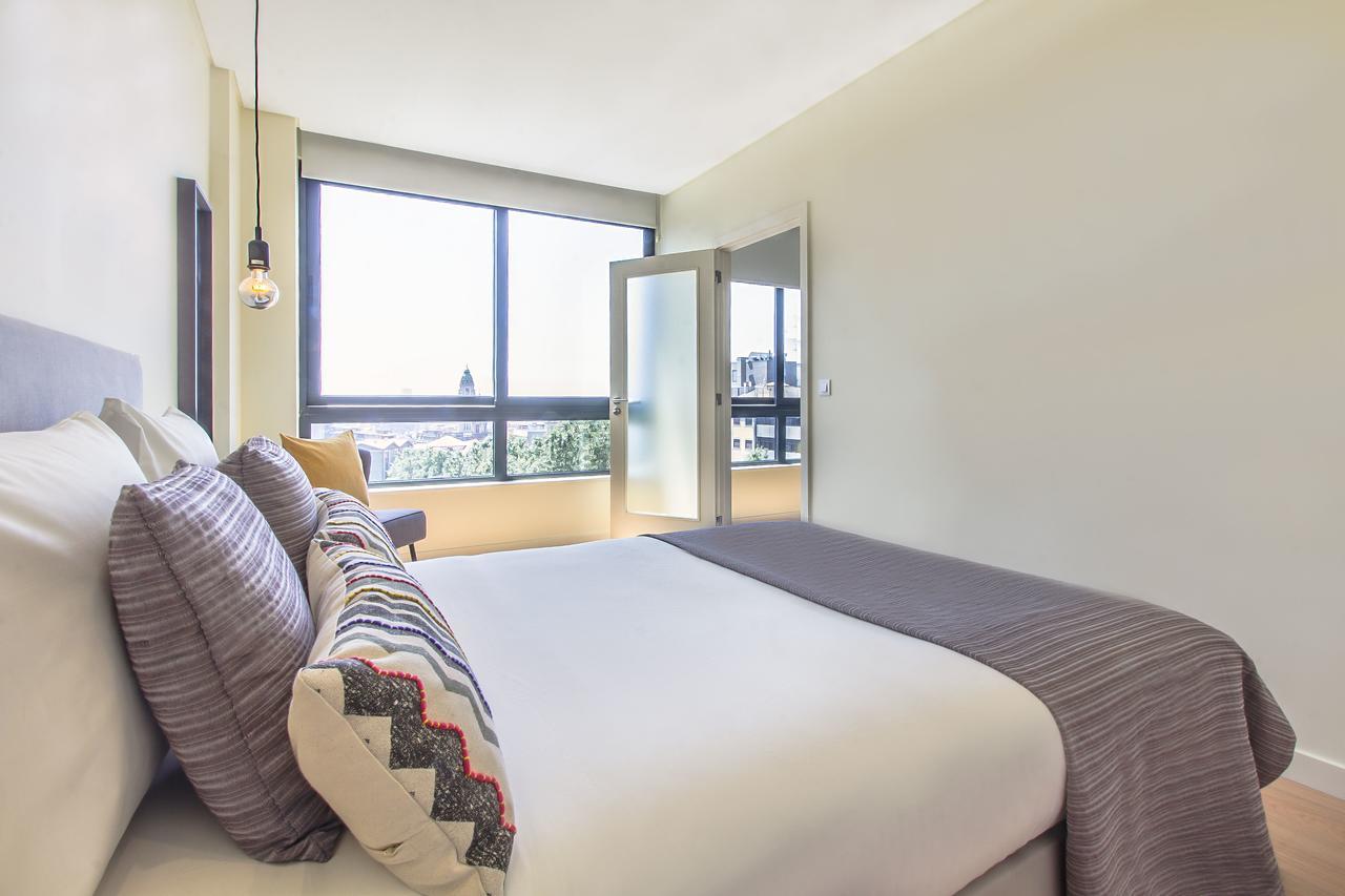 Trindade Flat With A Great View Apartment Porto Bagian luar foto