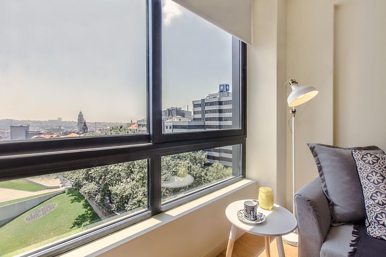 Trindade Flat With A Great View Apartment Porto Bagian luar foto
